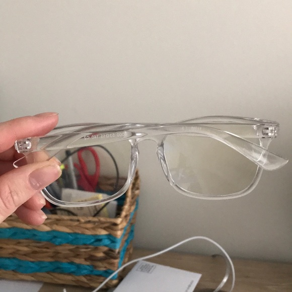 Blue light blocking glasses - Picture 2 of 3